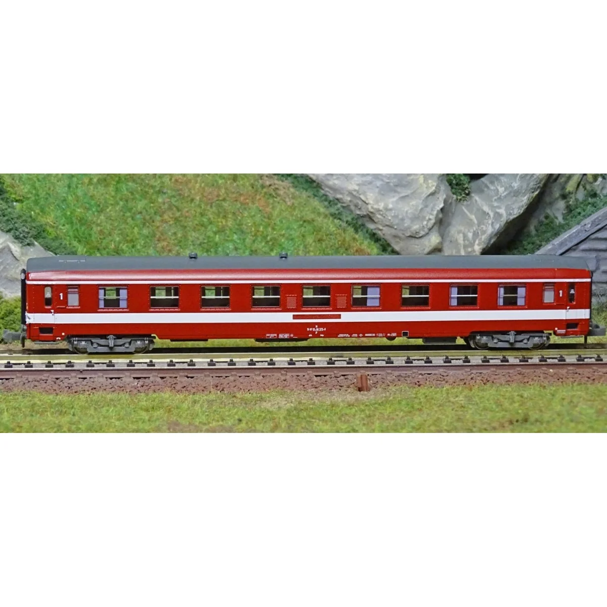 REE Modeles NW157 UIC A9 Coach, LE CAPITOLE, with license plate, N ...