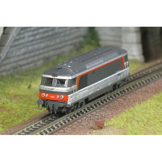 NW-338-Locomotive diesel BB 67421, livrée MULTISERVICE, NEVERS, N 1/160 - REE Modeles NW338