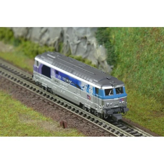 NW-337.S-Locomotive diesel BB 67416, livrée EN VOYAGE, NEVERS, digitale sonore, N 1/160 - REE Modeles NW337S