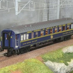 CIWL, voiture-restaurant « Libre-Service », ép. IV, éclairée - Joue...