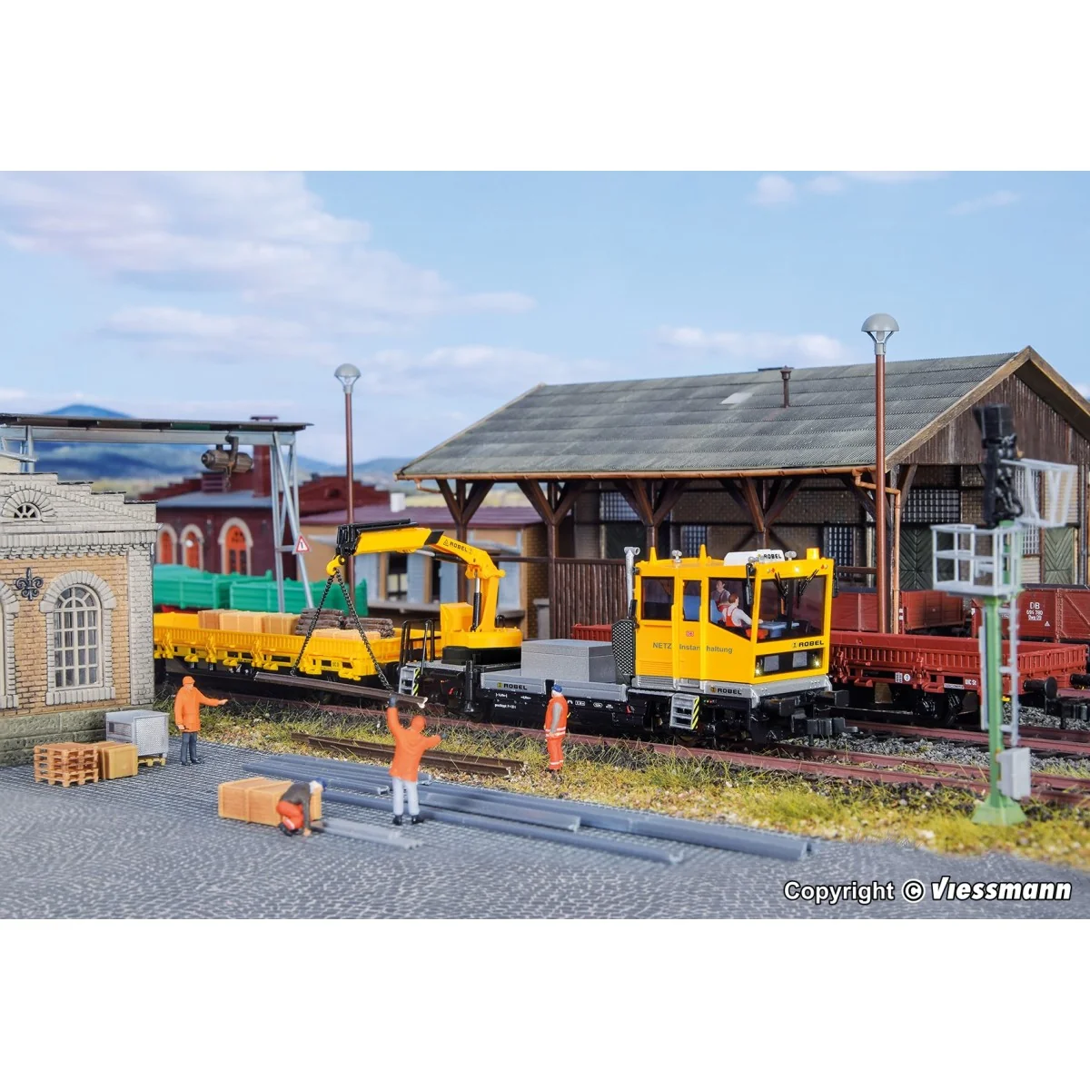 Viessmann 2620 Diesel Railcar, Robel 54.22 with motorized crane, di...