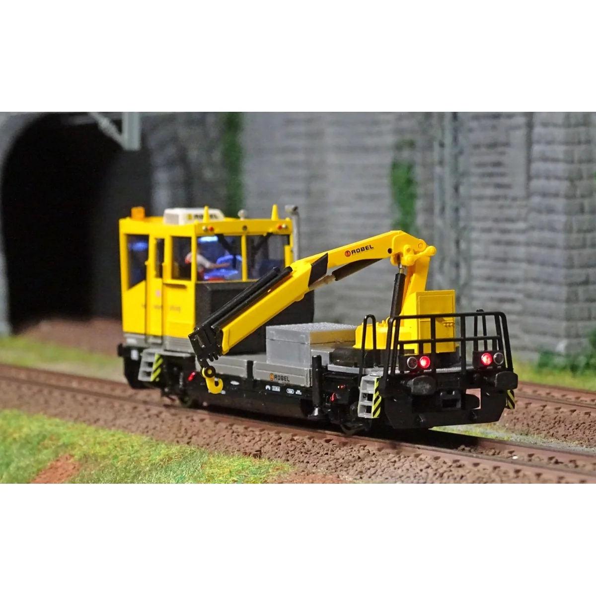 Viessmann 2620 Diesel Railcar, Robel 54.22 with motorized crane, di...