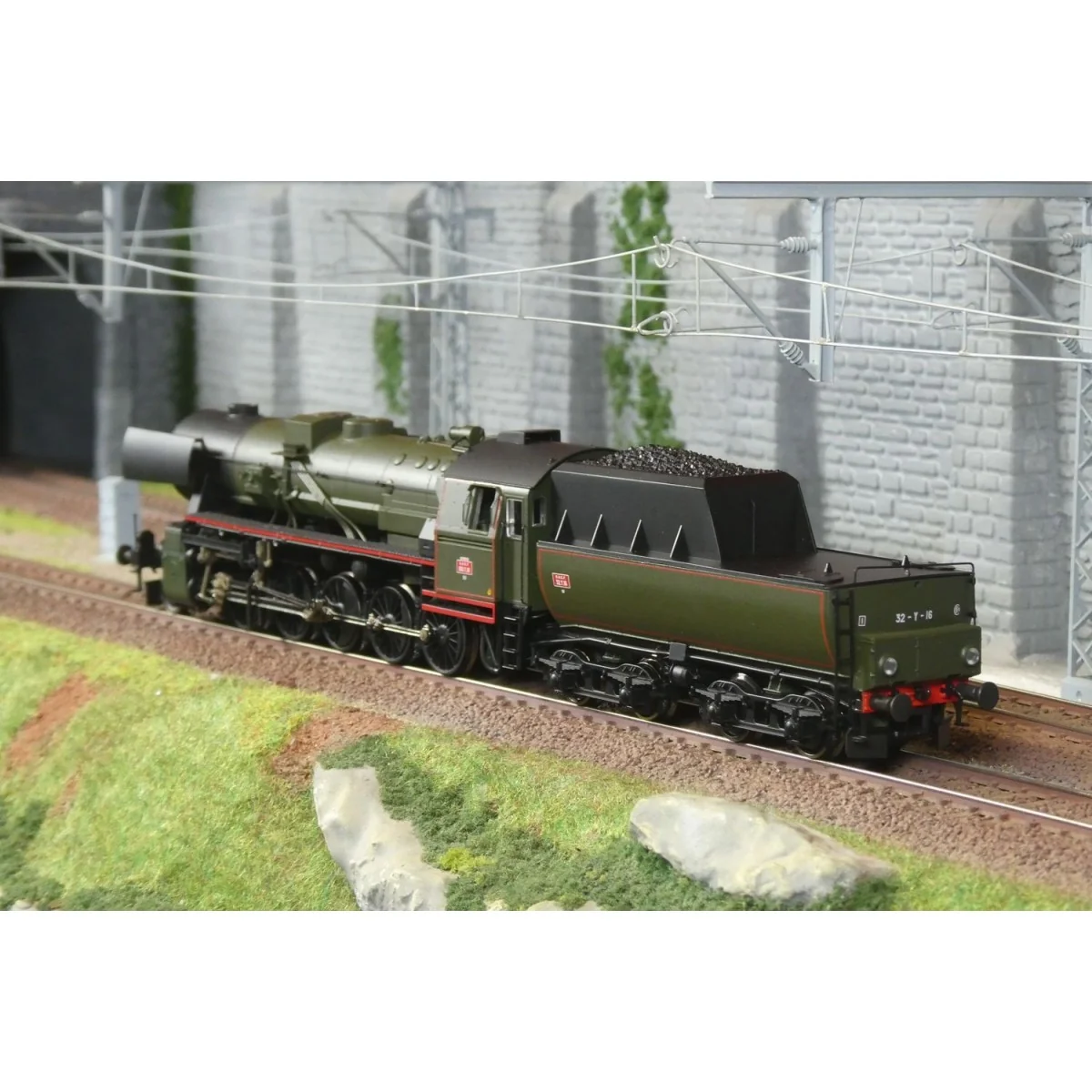 Roco 7110038 150.Y.16 Steam Locomotive, SNCF, Digital Sound