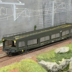 Wagon porte-autos DD DEV 66, SNCF, livrée verte, logo casquette, pa...