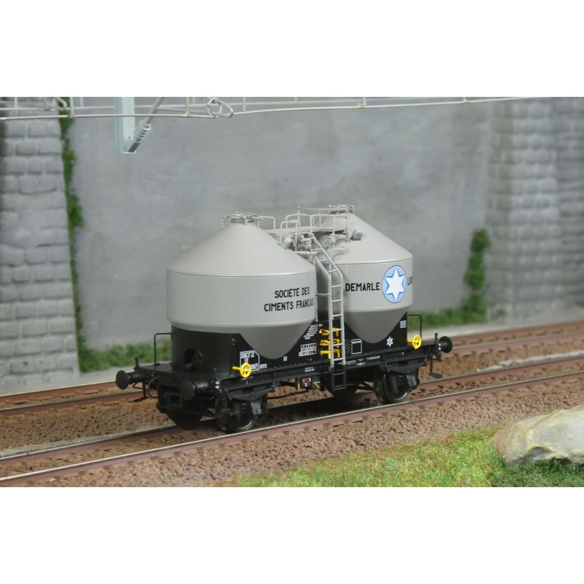Cement wagons, DEMARLE LONQUETY - R37 HO43117