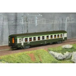 R37 HO42516 Voiture voyageurs USI, B10t, bogies Y24, Chambéry, écla...