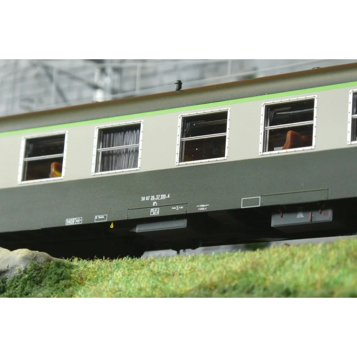 - Rail 37 - R37 - R37_HO42516