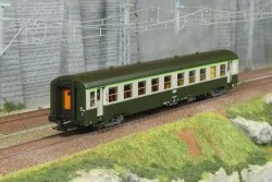 Voiture voyageurs USI B10t, SNCF (Dijon) – R37 HO42503 – Éclairée HO