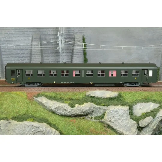 MW_40028-Models Word 40020 Short USI coach, SNCF, Bmyfi U60, green, 1956 markings