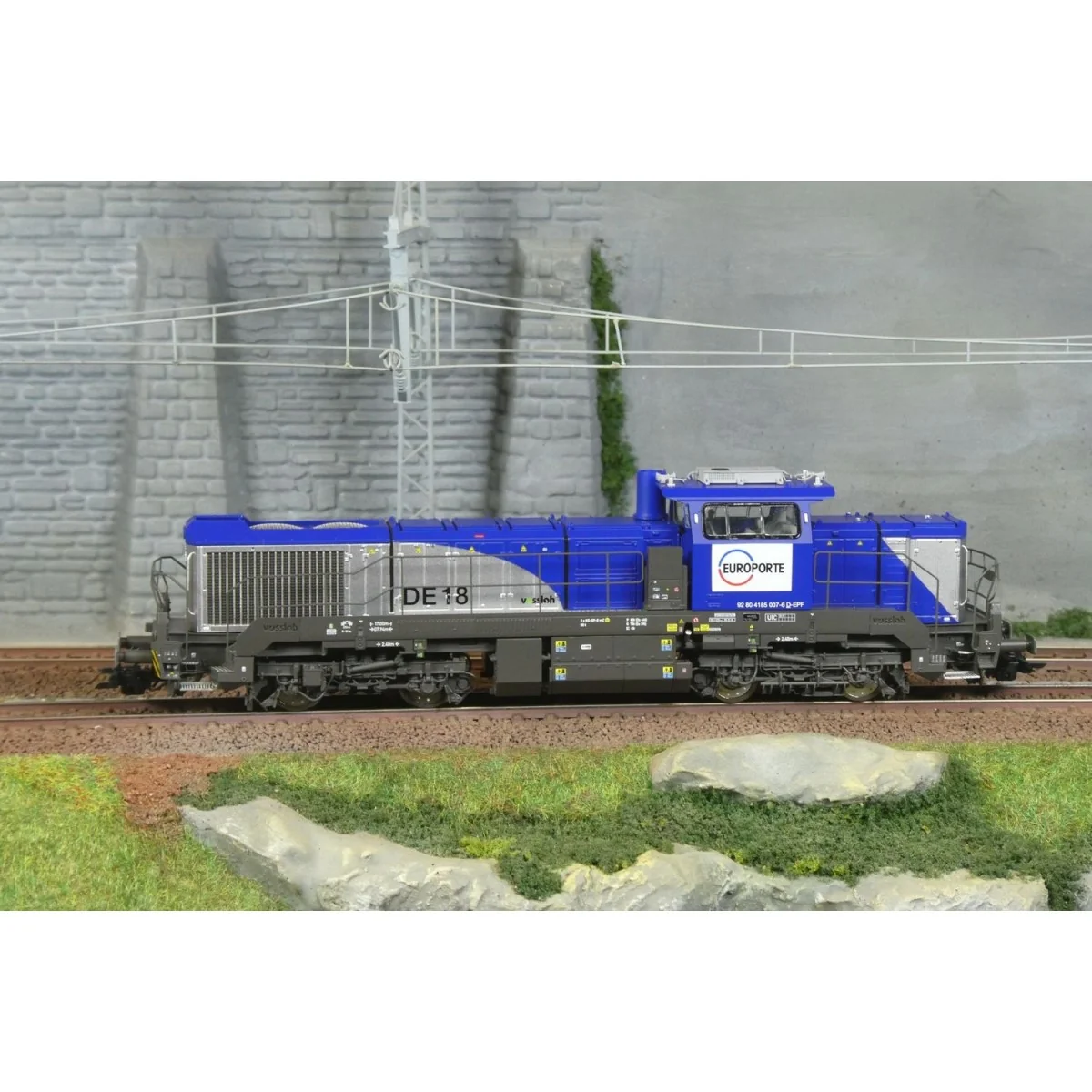 Vossloh DE18 diesel locomotive, Europorte – Jouef HJ2471 – HO