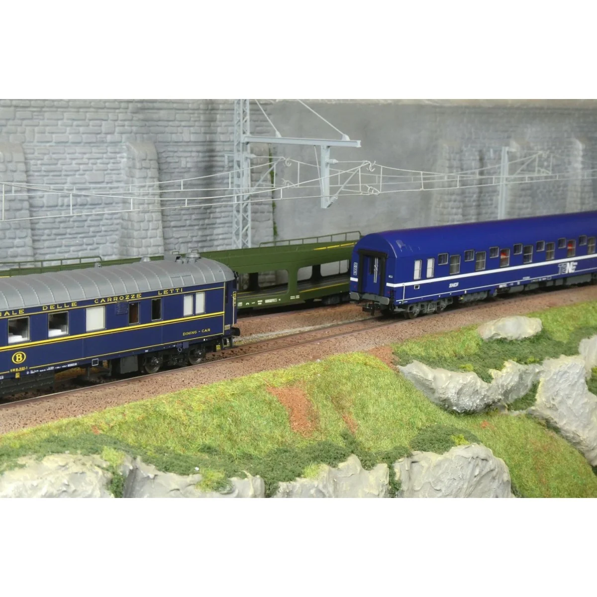 Set of 3 Car-Sleepers, SNCF/SNCB (ex CIWL) – Jouef HJ4207 – (2 ...