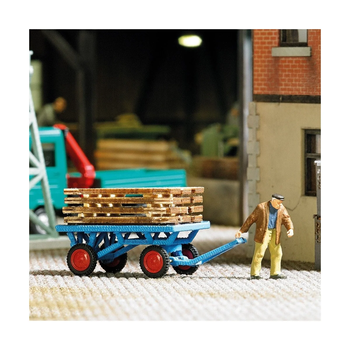 Cart loaded with wooden planks - Busch 1633 - HO