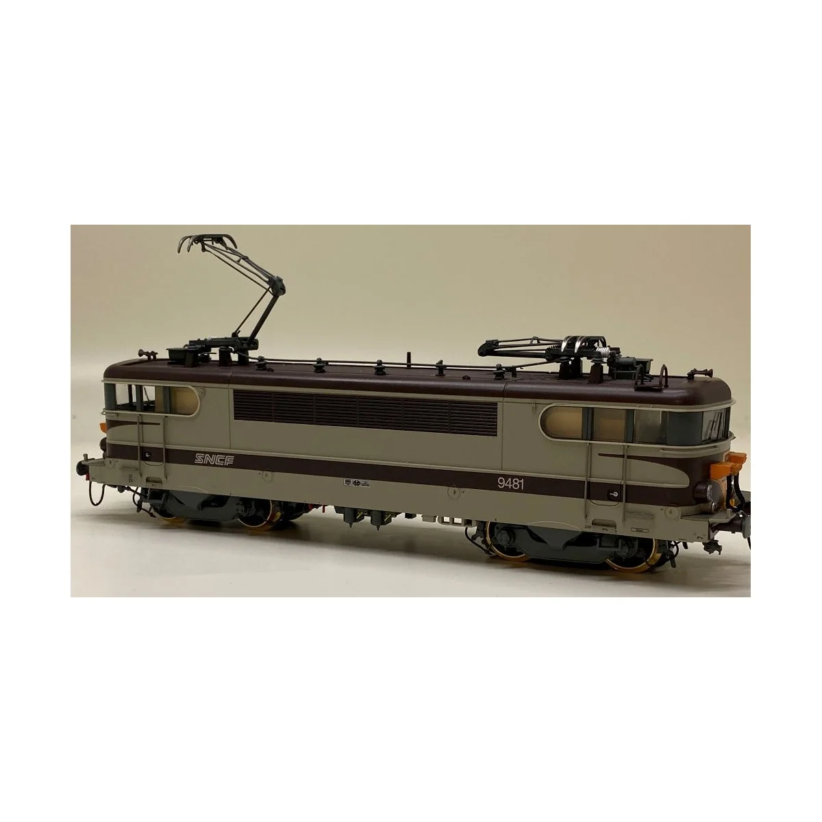 LS Models 10224.S SNCF BB 9481 electric locomotive, Arzens livery, ... LS Models 10224.S SNCF BB 9481 electric locomotive, Arzens livery, ...