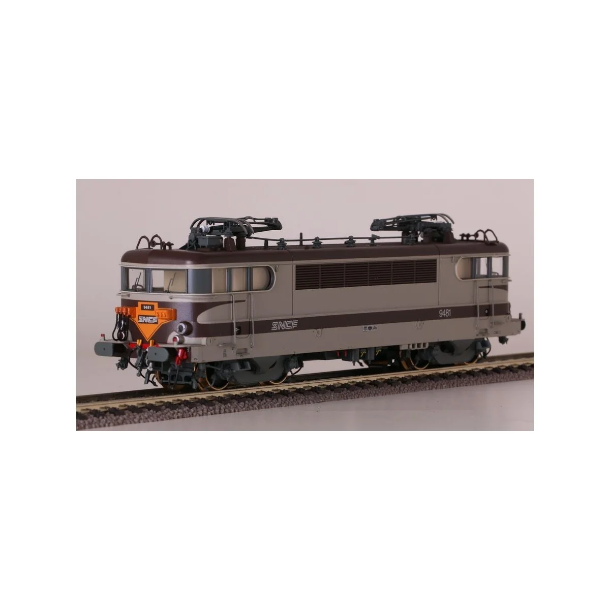 LS Models 10224.S SNCF BB 9481 electric locomotive, Arzens livery, ...