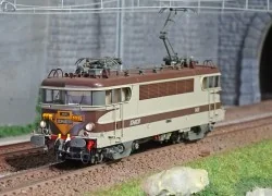 LS Models 10224 SNCF BB 9481 electric locomotive, Arzens livery, no...