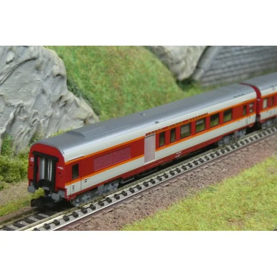 Trix_15691-MiniTrix 15691 Set of 2 luxury passenger cars, 1st class, SNCF, TEE, N scale