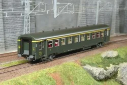Long USI A4t4t U62 SNCF green coach 1956 – Models World 40030 - Ill...