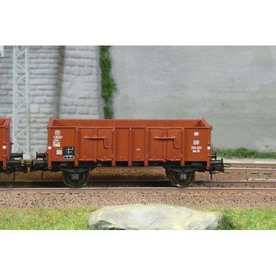 WB-926-Ree Modeles WB926 Set of 2 Metal Body Dump Wagons, DB, Era III