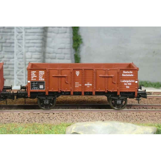 WB-928-Ree Modeles WB928 Set of 2 Dump Wagons with Metal and Wooden Body, DR, Era III