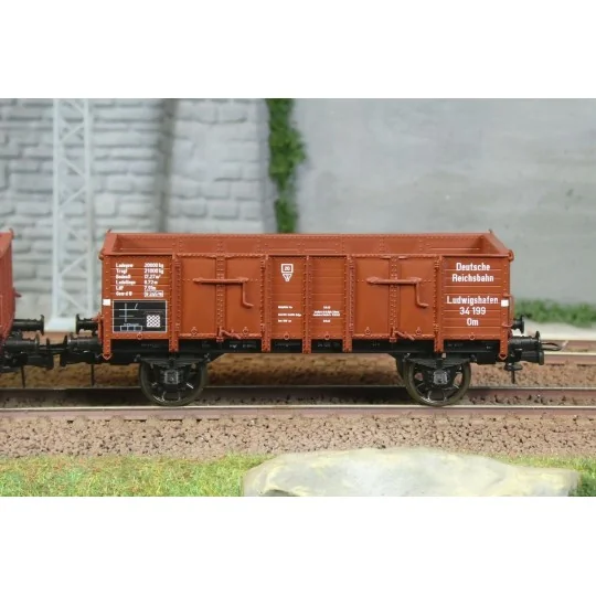 Ree Modeles WB928 Set of 2 Dump Wagons with Metal and Wooden Body, ... WB-928-Ree Modeles WB928 Set of 2 Dump Wagons with Metal and Wooden Body, DR, Era III