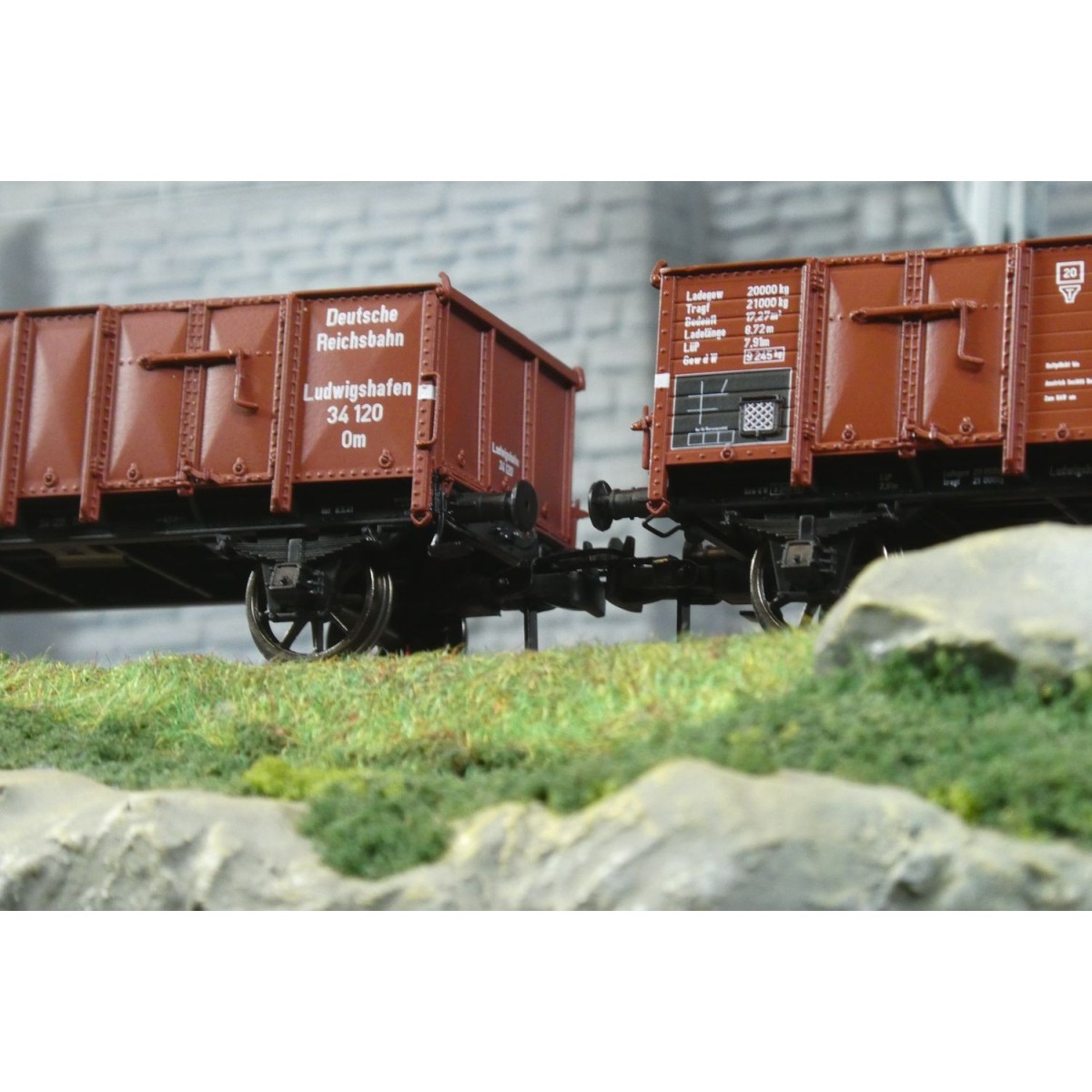 Ree Modeles WB928 Set de 2 wagons Tombereau caisse métallique et bo...