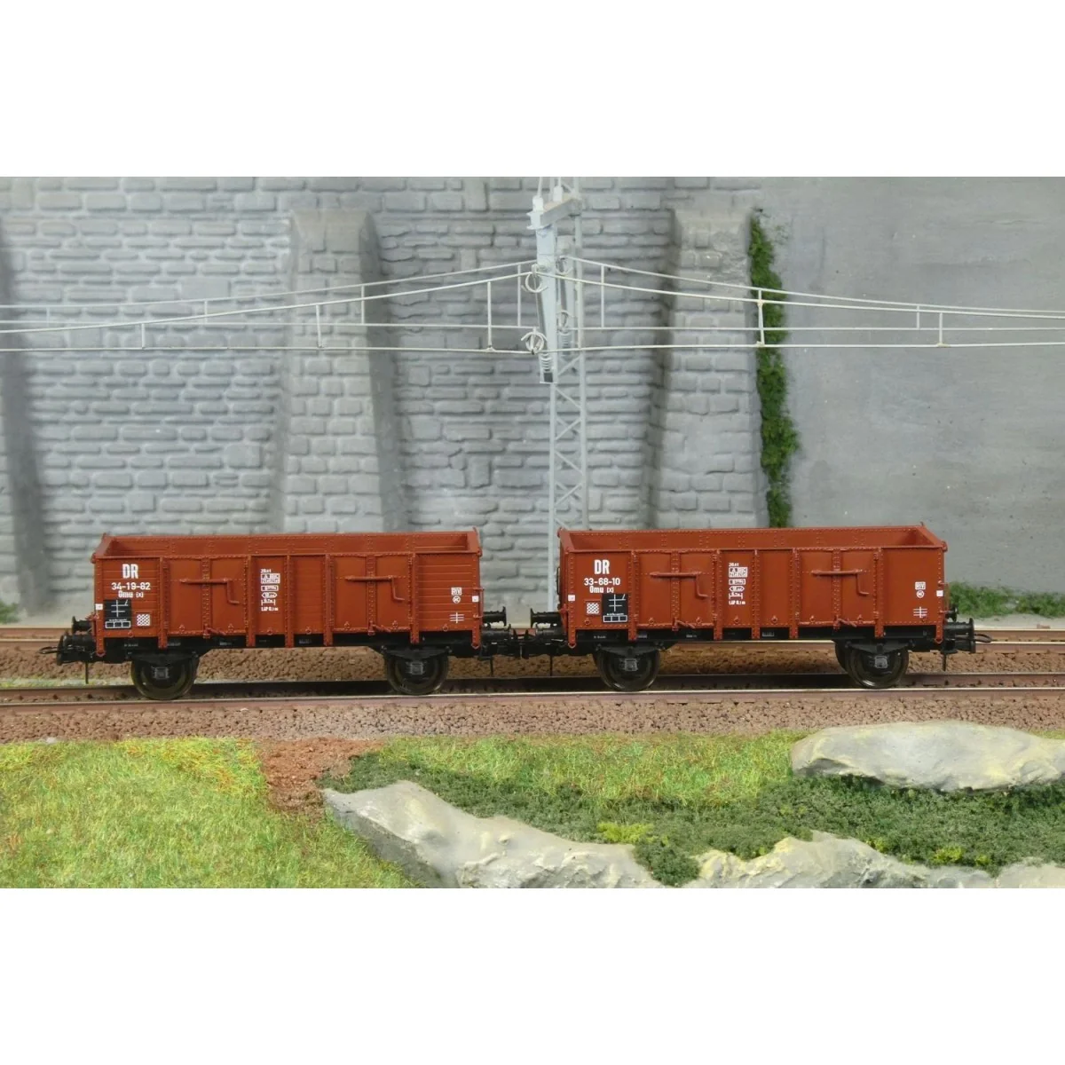 Ree Modeles WB929 Dump Wagon with metal body, DR, ep.III