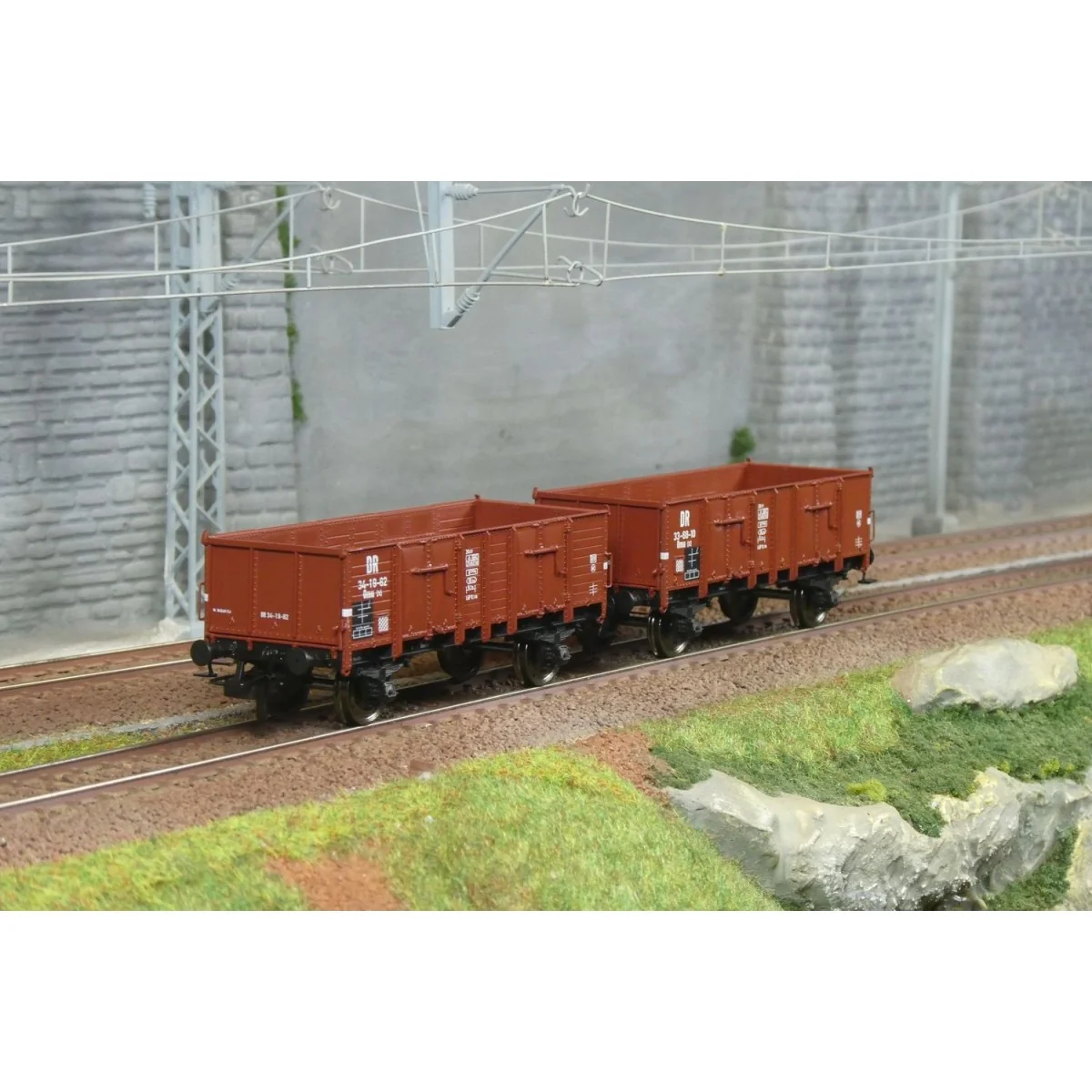 Ree Modeles WB929 Dump Wagon with metal body, DR, ep.III