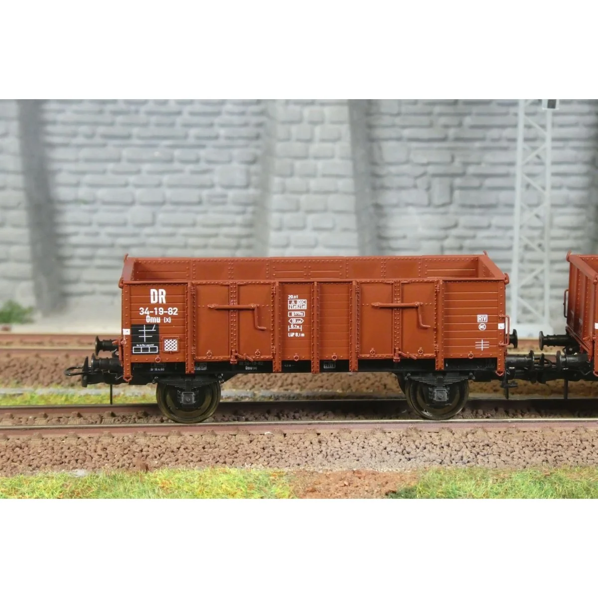 Ree Modeles WB929 Dump Wagon with metal body, DR, ep.III