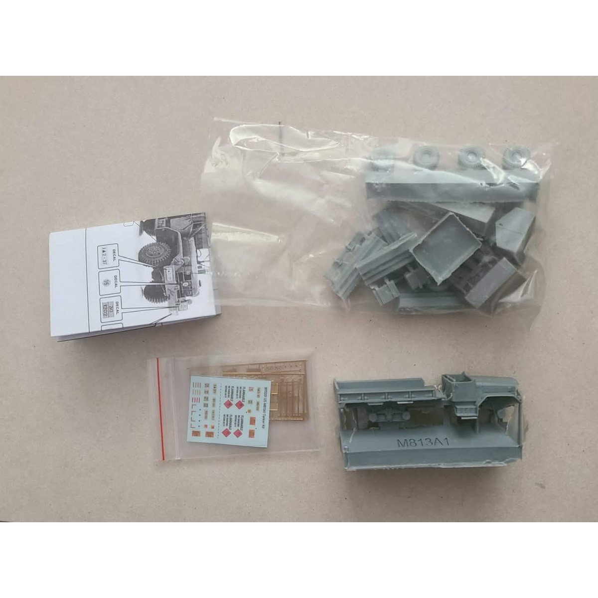 Camion fuel US M813A1 Kit - Artitec 1870201 Camion fuel US M813A1 Kit - Artitec 1870201