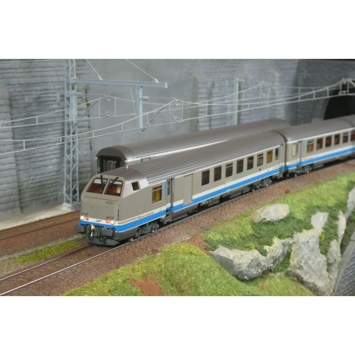 Set of 3 LS Models VU + VTU coaches, 41253DC, driving trailer car, ...