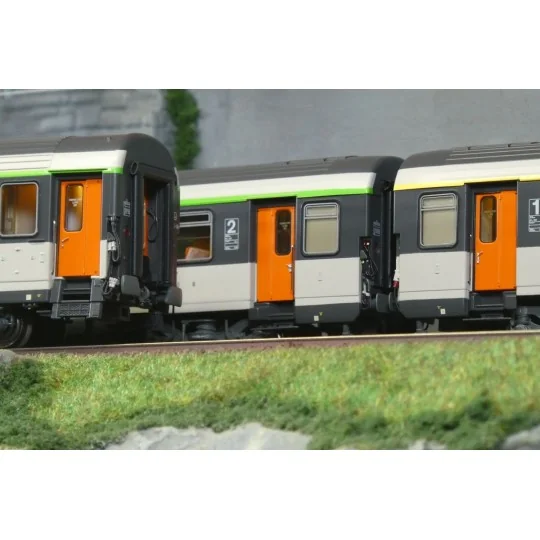 Set of 3 original Corail coaches VU + VTU LS Models, 41250DC, drivi... LSM_41250DC-Set of 3 original Corail coaches VU + VTU LS Models, 41250DC, driving trailer, SNCF, framed logo, lighting