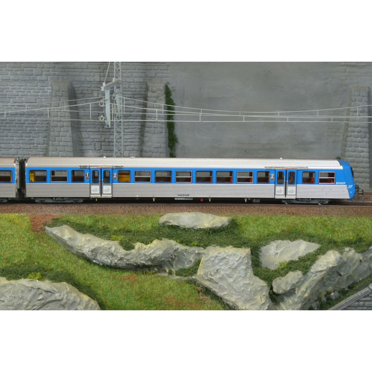 EPM 41.49.15 SNCF Regional Reversible Trainset, RRR Rhône-Alpes, bl...