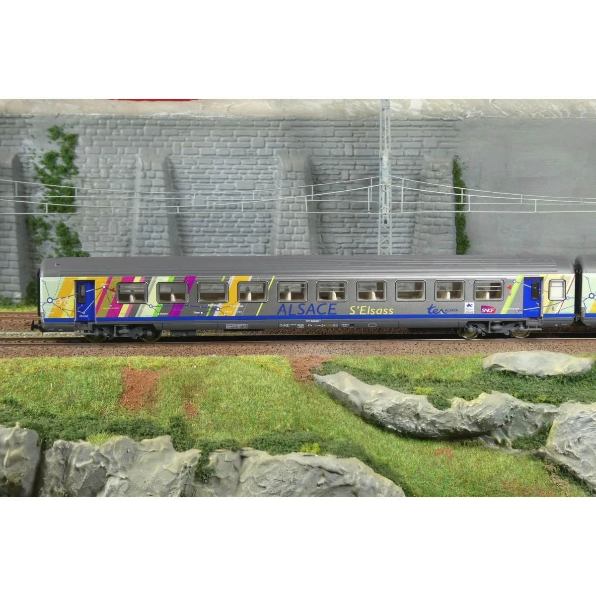 Set de 2 voitures voyageurs Corail « Alsace » SNCF – HO 1/87 – Piko...