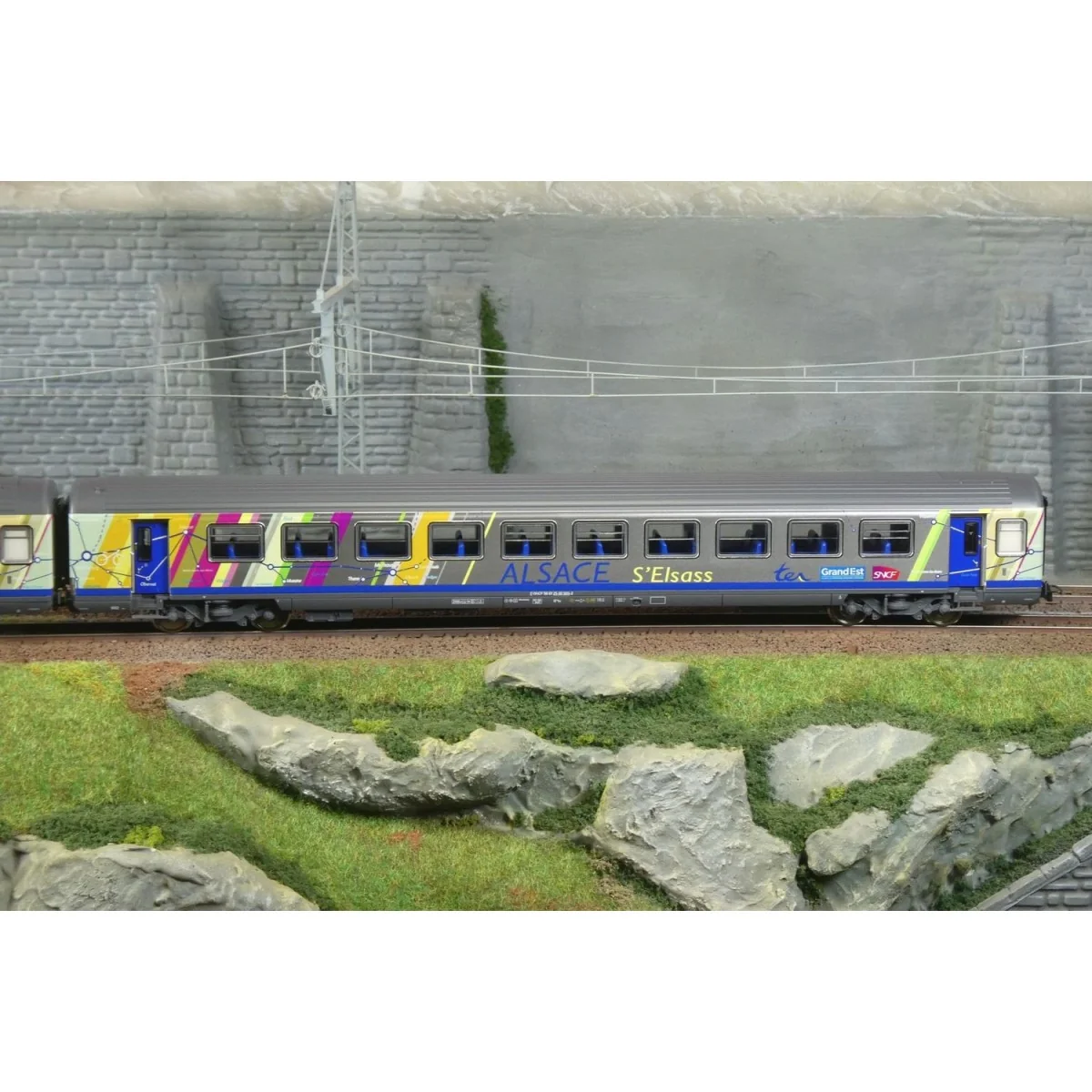 Set de 2 voitures voyageurs Corail « Alsace » SNCF – HO 1/87 – Piko...