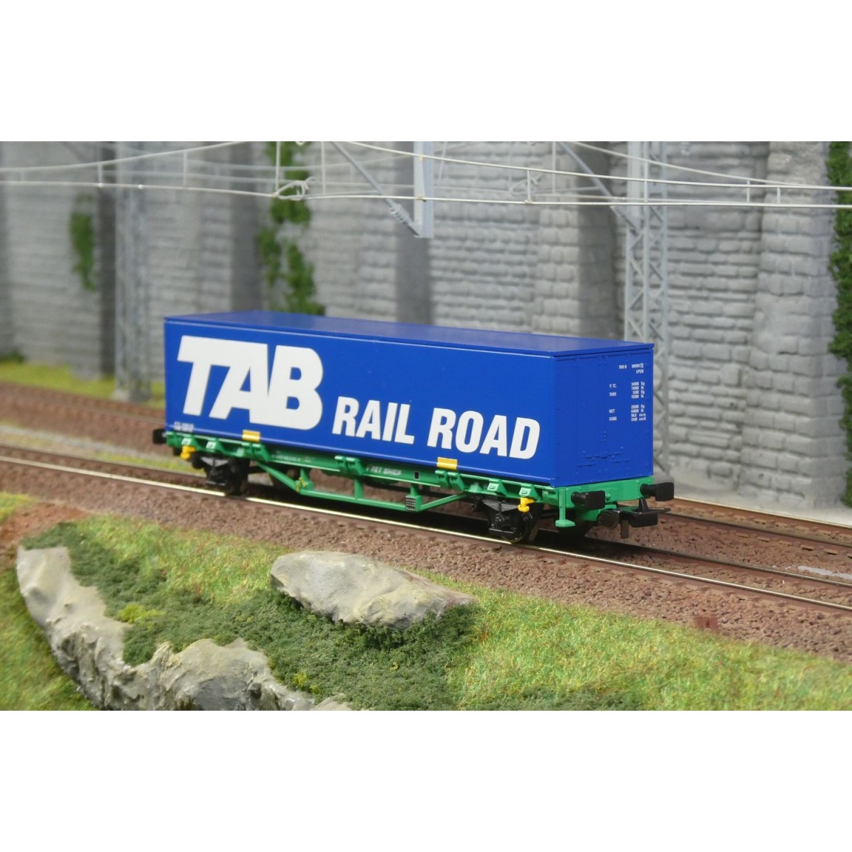 Piko 97167 2-axle flat wagon with 40' Tab Rail Road container
