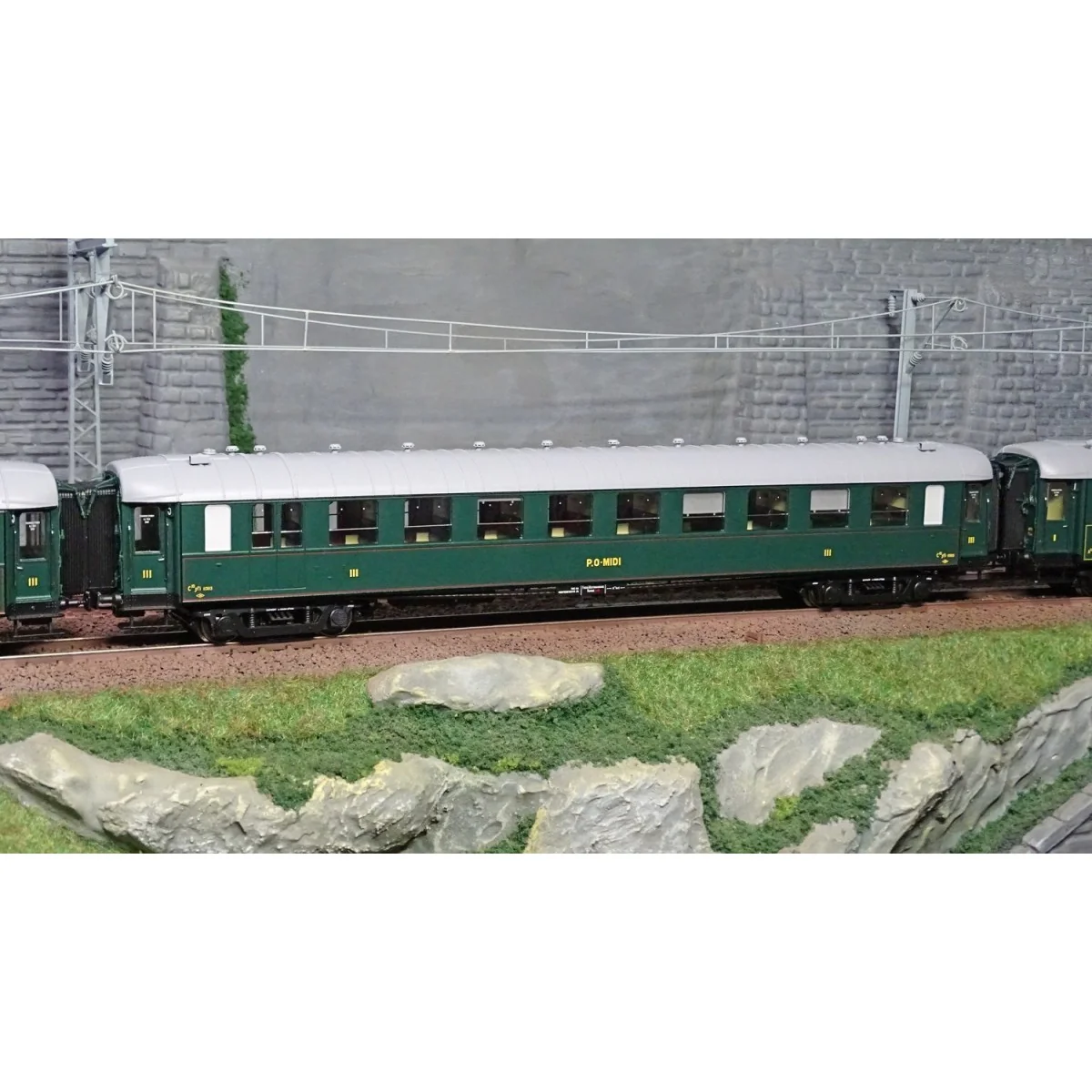 LS Models 40200 Set of 3 OCEM, PO MIDI carriages, 1935 LS Models 40200 Set of 3 OCEM, PO MIDI carriages, 1935