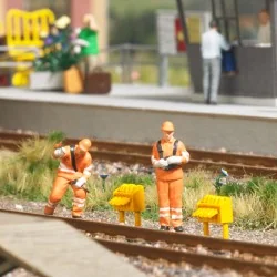 HO Yard Staff era 5 Action Set - Busch 79921