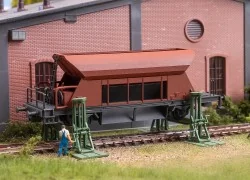 Wagon with 2 screw jacks - FALLER 120323 - HO