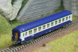 UIC B9c9x 2nd class sleeping car, TEN SNCF livery - REE NW353, N 1/160
