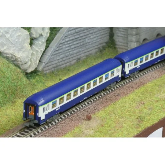 NW-352-copy of REE Modeles NW343 UIC passenger car, A7D ex-Capitole, white stripe and Corail cartouche, ep.IV, N - 1/160