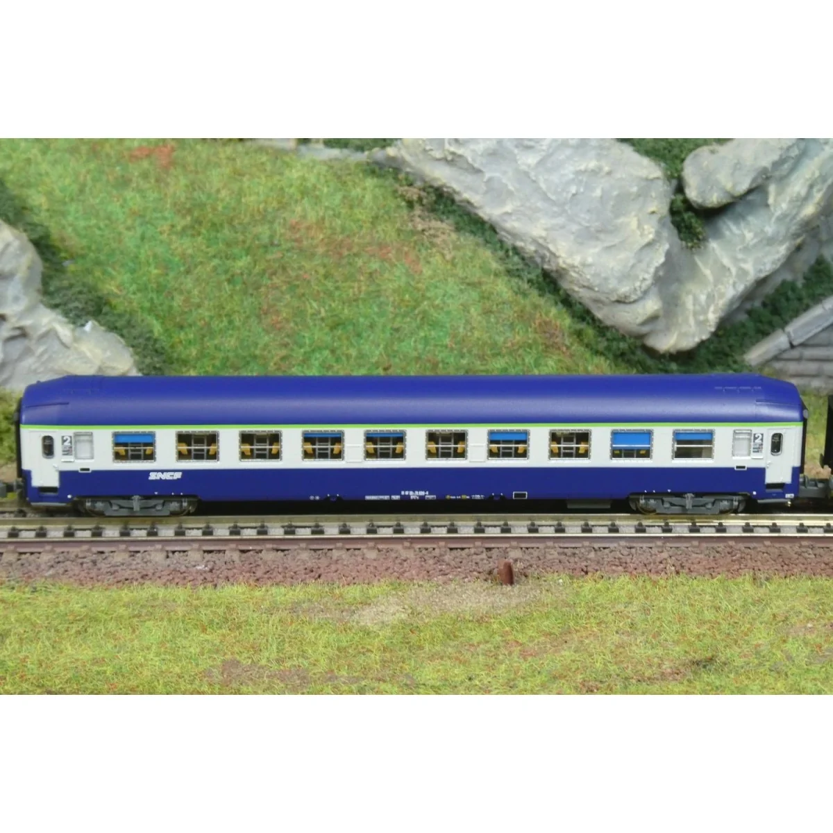 Set of 2 UIC B9c9x 2nd class sleeping cars, TEN, white Nouil logo...