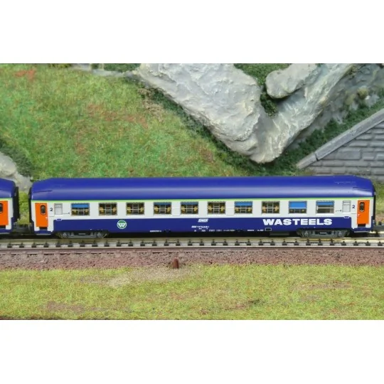 NW-346-2 couchette coaches UIC B9c9x 2CL TEN livery white “Nouille” logo SNCF REE NW-352 N 1/160
