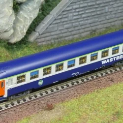 Voiture couchettes UIC B9c9x 2e classe SNCF livrée Wasteels - REE N...