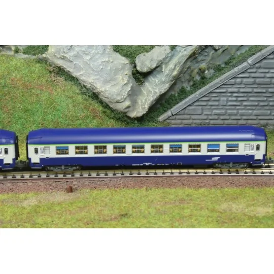 NW-354-Set of 2 UIC B9c9x couchette coaches 2nd class SNCF TEN livery with framed white logo - REE NW-350, N 1/160