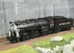 Berkshire 2-8-4 Southern Pacific steam locomotive - Trix 25983 - di...