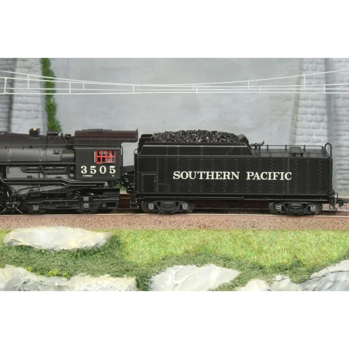 Berkshire 2-8-4 Southern Pacific steam locomotive - Trix 25983 - di...