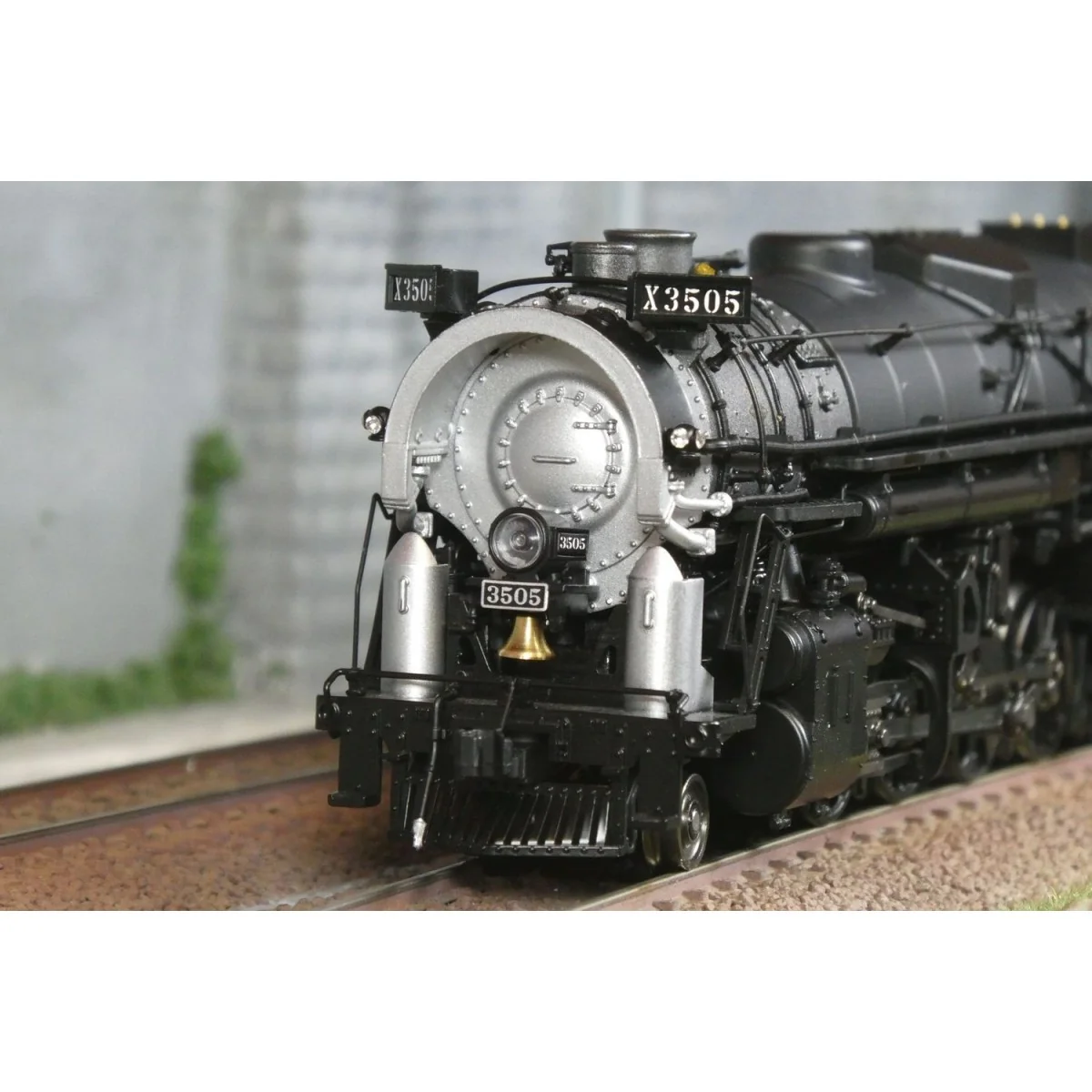 Berkshire 2-8-4 Southern Pacific steam locomotive - Trix 25983 - di...