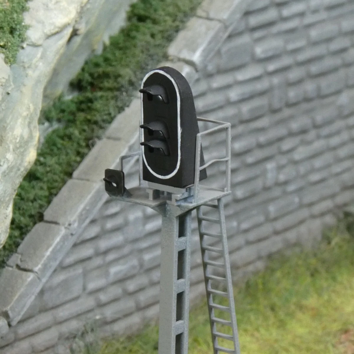 HO signal with 3 lights, type C, lightweight SNCF mast - Raility 20...