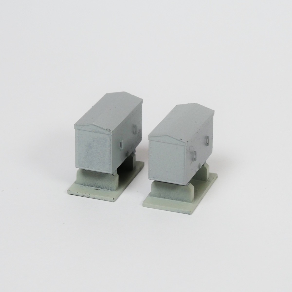 Two SNCF battery boxes/crates, size L, painted and ready to use -...