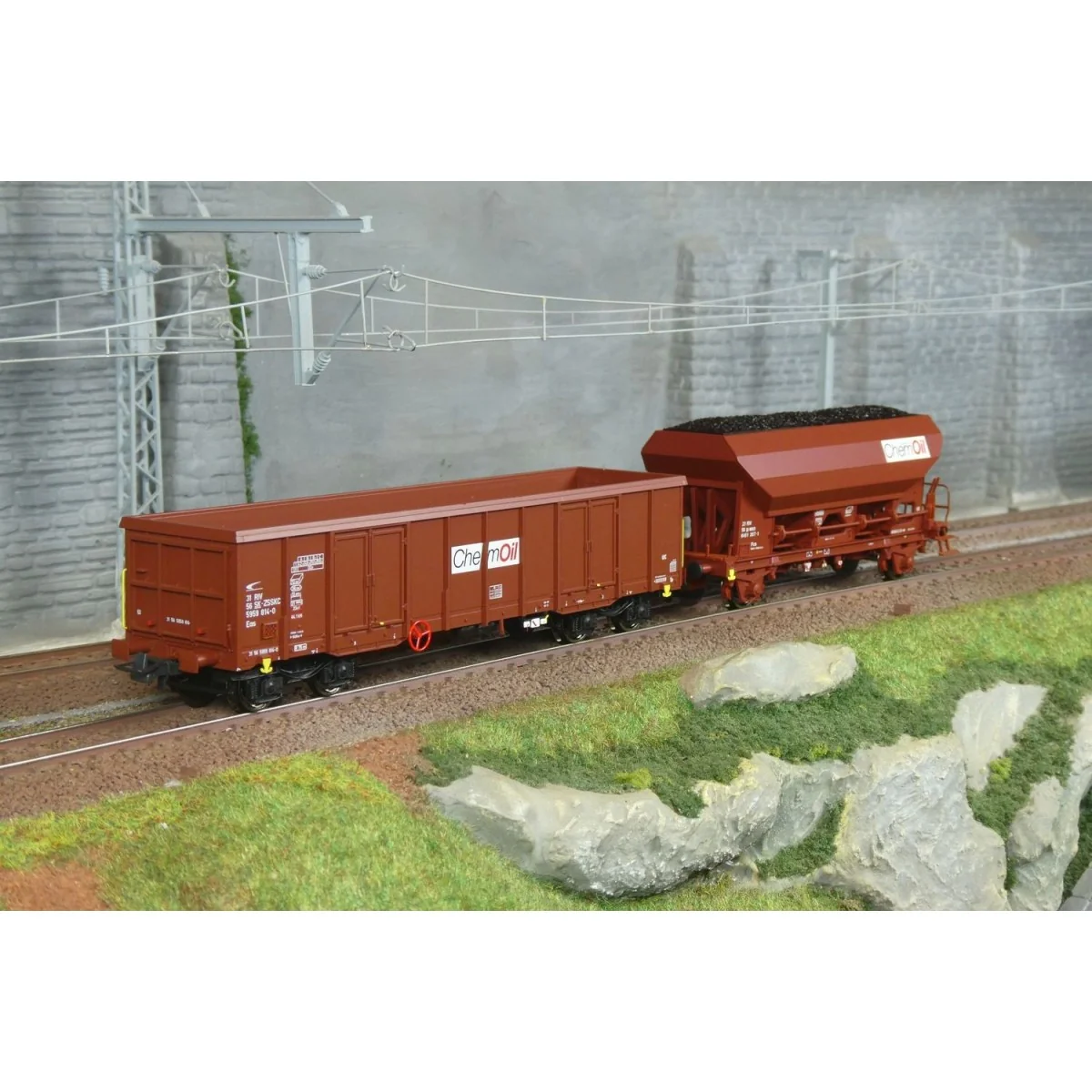 Set de 2 wagons de marchandises Chemoil - Roco 6600221, H0 1/87 Set de 2 wagons de marchandises Chemoil - Roco 6600221, H0 1/87
